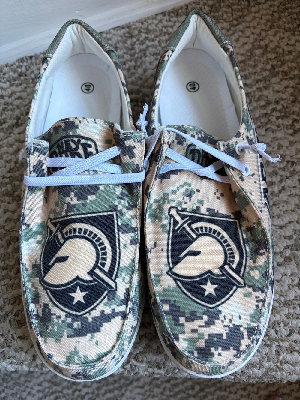 U.S. Army Camouflage Canvas Slip-On Sneakers in Green/Tan/Black
